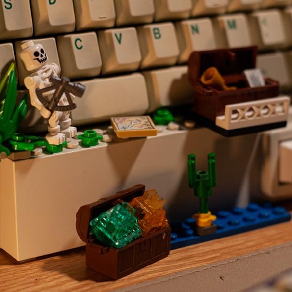 KNS Studio Little Bay Keyboard Stand Mechanical Keyboard Display Holder